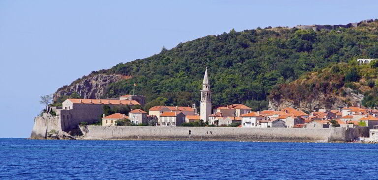 2026 nyár! 5 napos nyaralás Montenegroban csak 76.310 Ft. repülővel + Hotel reggelivel