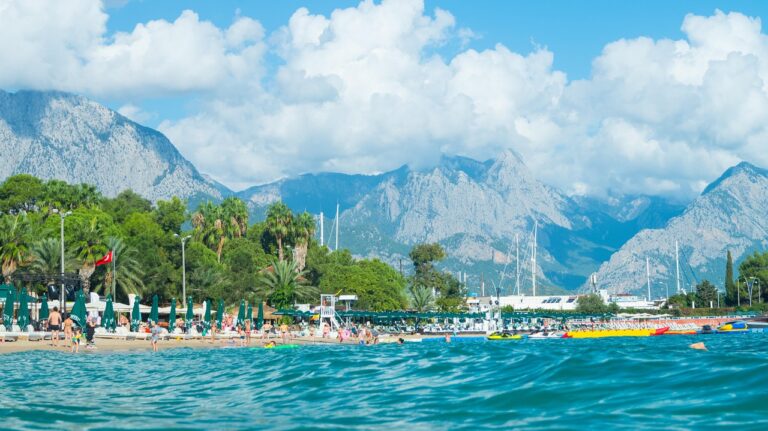 Kemer-olcso-nyaralas-repulovel