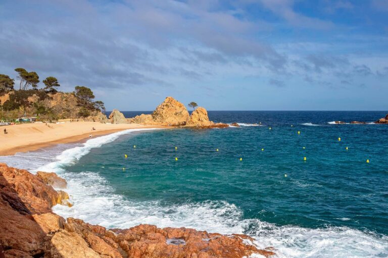 Tossa de Mar olcsó nyaralás repülővel